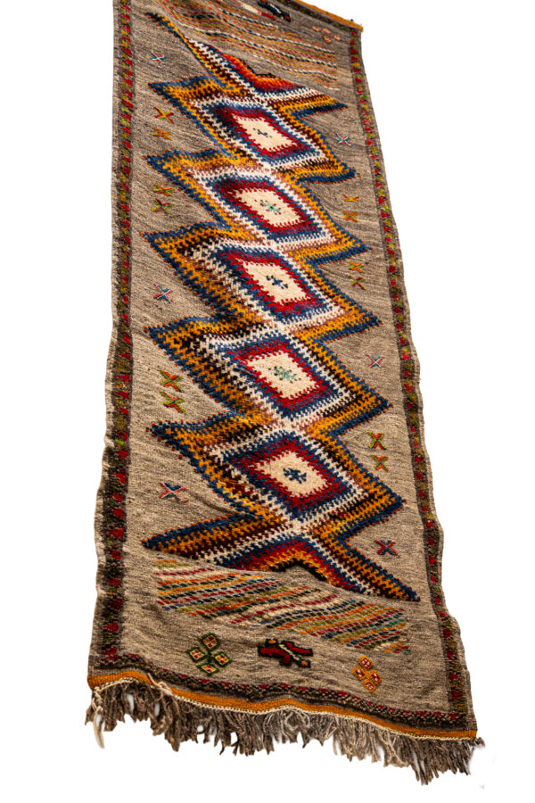 Classic Taznakht Geometry: The prominent zig-zag diamond pattern - Image 2