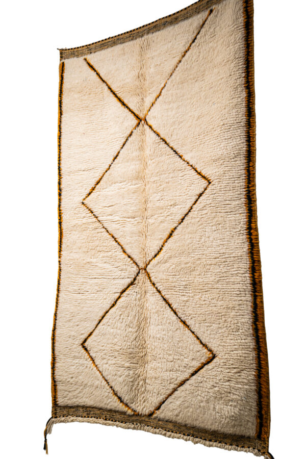 Luxurious Natural Wool Rug - Timeless Berber Craftsmanship - Image 2