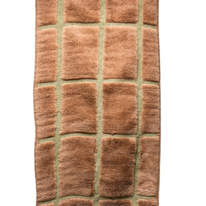 Mrirt is synonymous with luxury. Its wool is incredibly soft and silky (premium quality), offering unparalleled comfort underfoot.