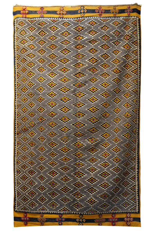 Taznakht Area Rug: High-Contrast Geometric Symmetry