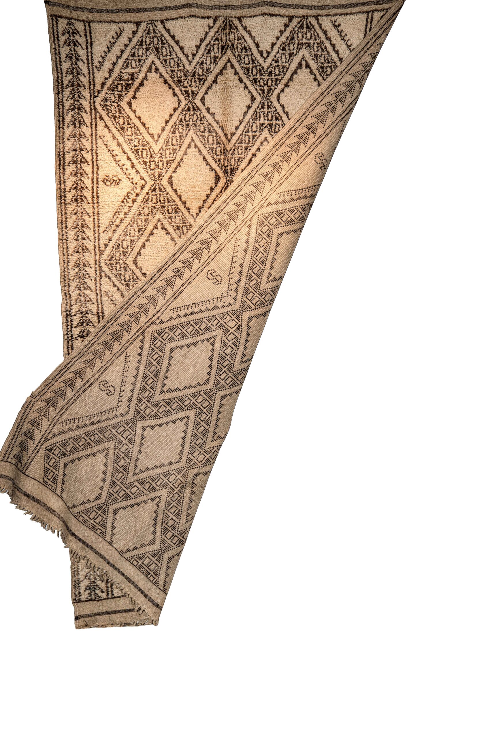 Authentic High Atlas Azilal Rug – Hand-Knotted Wool Art - Image 3