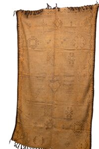 Rustic Earthy Ochre Moroccan Flatweave – Vintage Tribal Rug with Dark Border