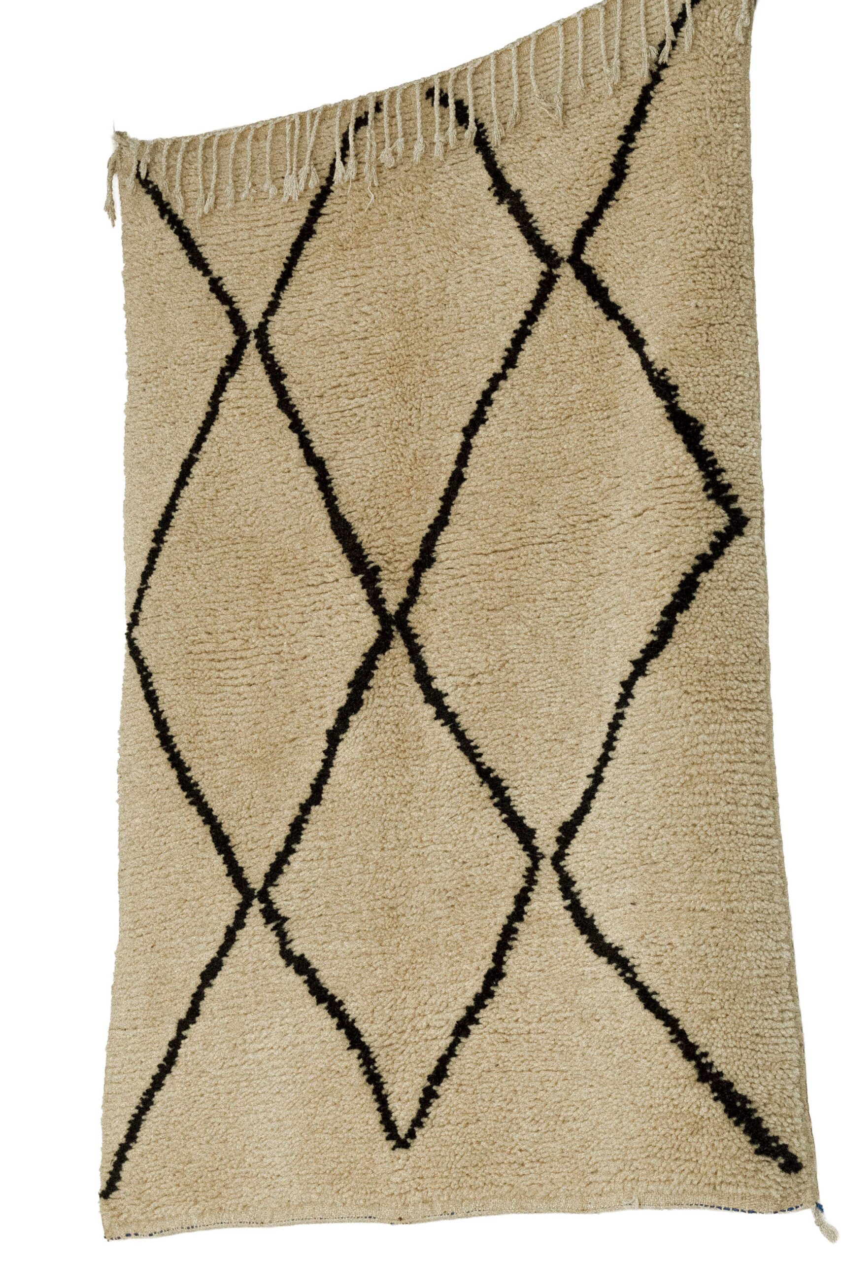 Authentic Berber Wool Rug – Classic Beni Ourain Diamond Lattice Accent - Image 4