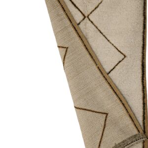 Authentic Berber Wool Rug – Minimalist Triple Diamond with Patterned Edges